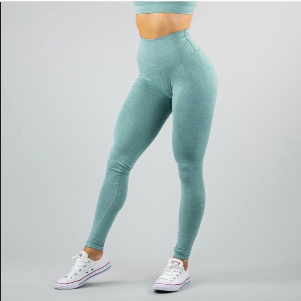 Alphalete revival leggings